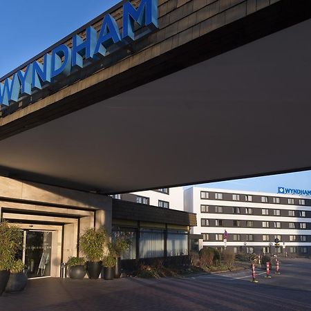 Wyndham Stuttgart Airport Messe Hotel Exterior foto